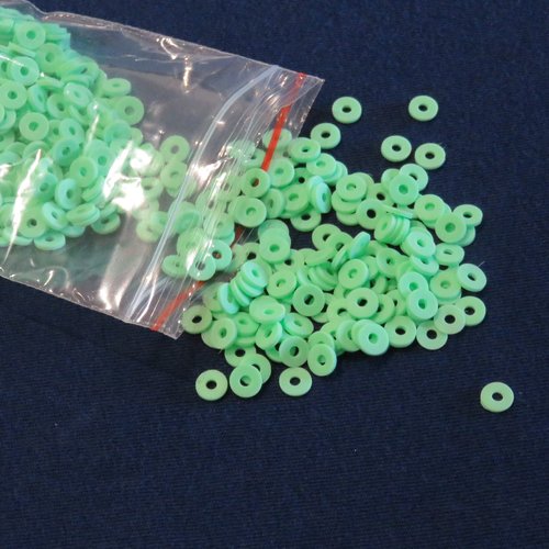 500 perles heishi polymère verte 6 mm