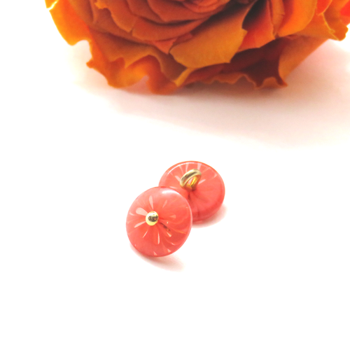 2 boutons anciens rose  et dorés