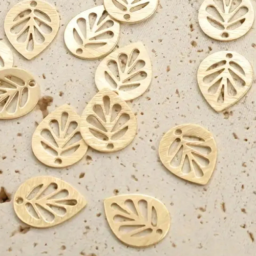 10 breloques feuilles estampes filigranes dorée