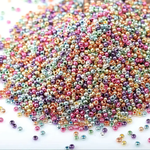 1500 perles de rocaille multicolore 2 mm