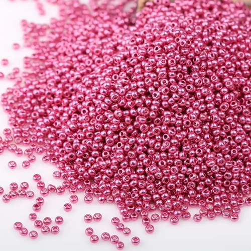 1500 perles de rocaille rose fuchsia 2 mm