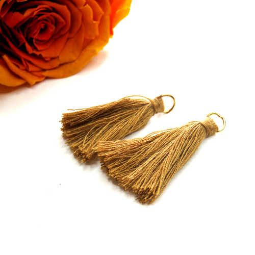 5 pompons mini-glands marron camel anneau doré