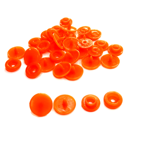 Lot 9 boutons pressions en plastique kam orange t5