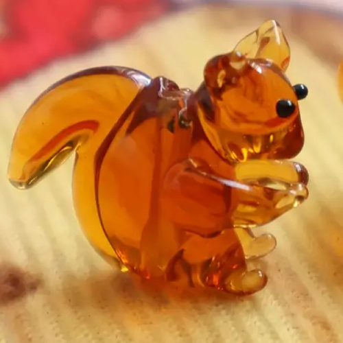 Figurine décorative écureuil en verre