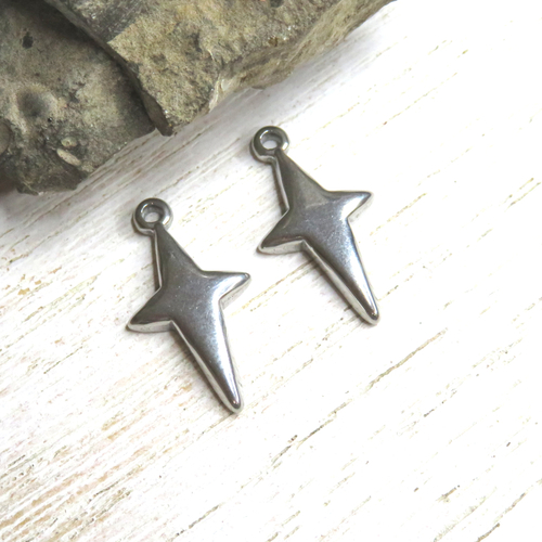 2 pendentifs breloques étoiles acier inoxydable argentées 23 mm