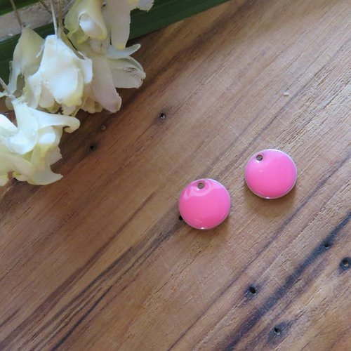 Pendentif émaillé rond rose fuchsia 10 mm