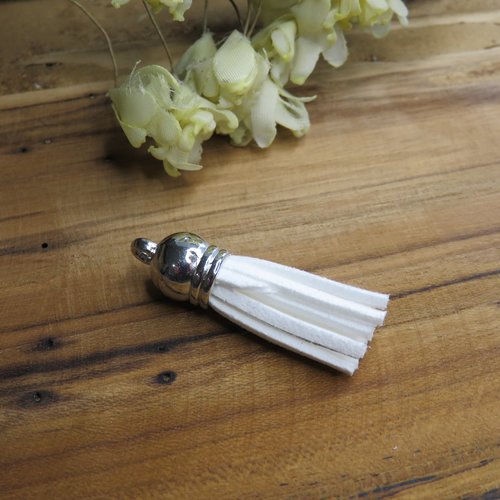 Pompon / gland suédine coupole argentée blanc