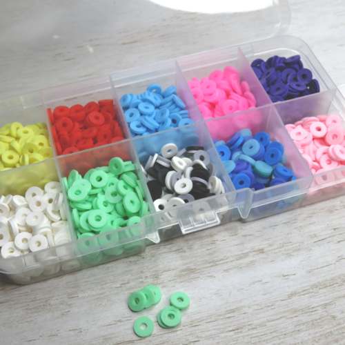 Lot 1200 perles heishi 10 couleurs en pâte polymère