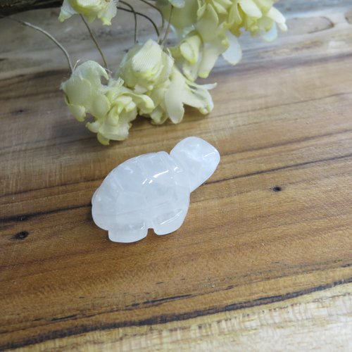 Tortue pierre en quartz blanc naturelle non percée