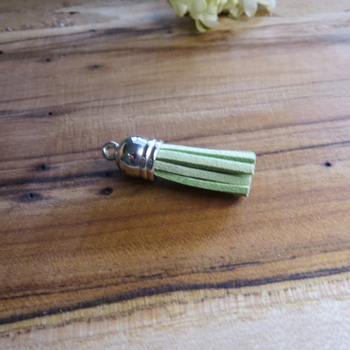 Pompon / gland suédine coupole argentée vert tendre