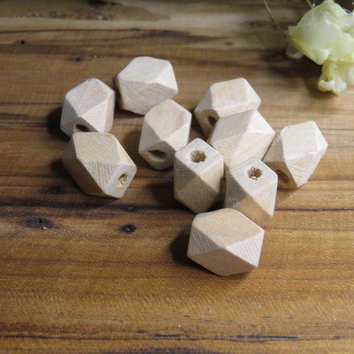 10 perles en bois brut 13x10 mm 100% naturelle hexagonale