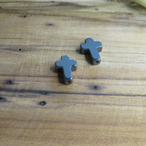 2 pendentifs croix pierre hématite noire 13 mm