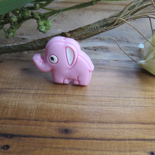 Perle silicone éléphant rose clair