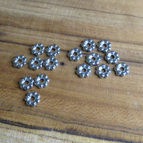 20 perles intercalaires fleurs métal argentées 5 mm