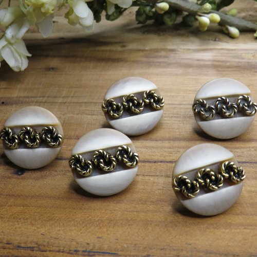 Lot 5 boutons anciens dorés et résine marron beige