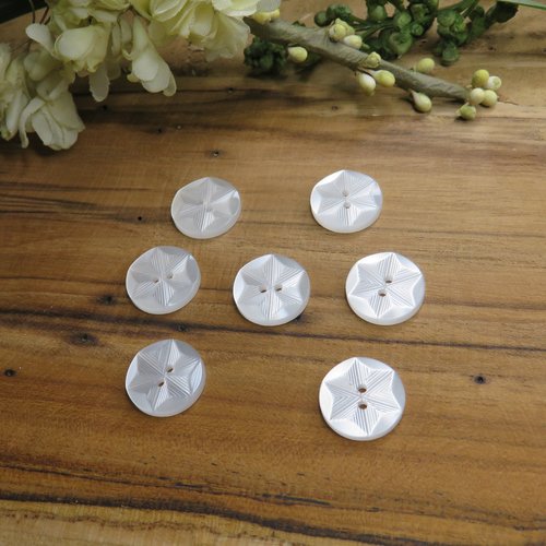Lot 7 boutons anciens étoile