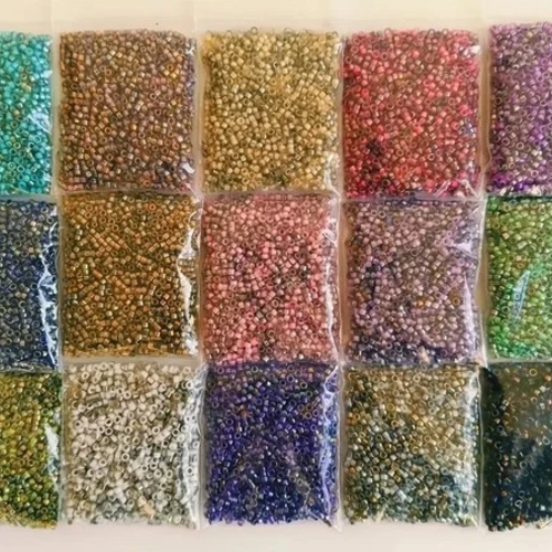 Lot 6000 perles de rocaille en verre bicolore doré 2.5 mm