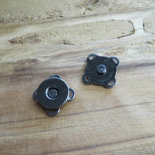 Lot de 2 boutons pressions magnétiques à coudre noir
