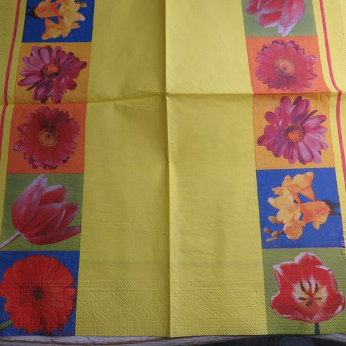 Serviette en papier fleurs