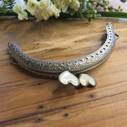 Fermoir de sac clic-clac en métal bronze cœur 12.5 x 7.5 cm