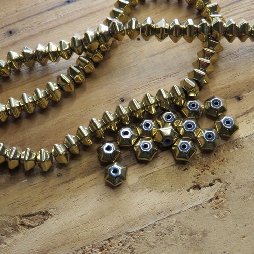10 perles hexagonales acier inoxydable dorées 6 mm