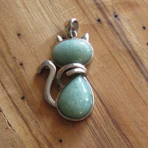 Pendentif en forme de chat pierre aventurine