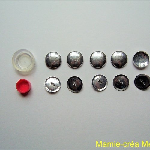 Kit de cinq boutons 22 mm en métal à recouvrir avec outil de pose