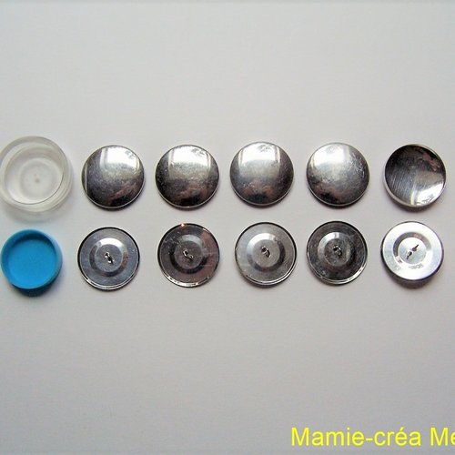 Kit de cinq boutons 38 mm en métal à recouvrir avec outil de pose