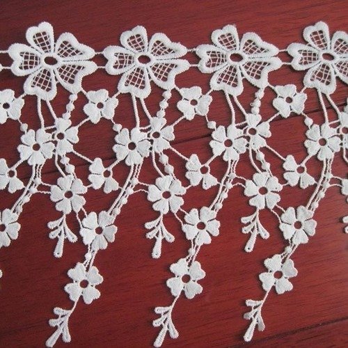 5 m de jolie dentelle coton- fleurs - blanche  - 19 cm - d03