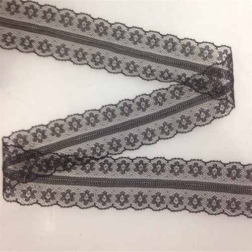 Ruban en dentelle fine - petites fleurs - 30 mm - noire -  vendu au mètre - d131