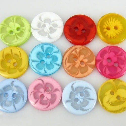 Lot de 10 boutons fleurs ronds en acrylique - multicolores