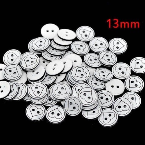 Lot de 10 boutons ronds petit cœur - acrylique
