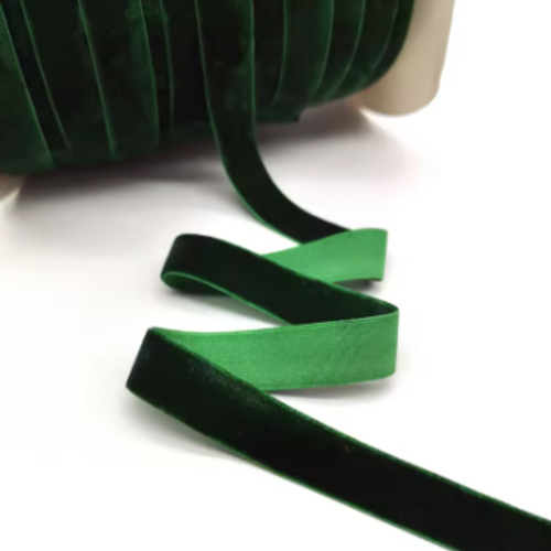 Ruban velours vert sapin - 09 mm - vendu au mètre