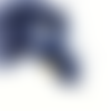 1 pendentif - breloque pompon fausse fourrure - demi lune - bleu marine
