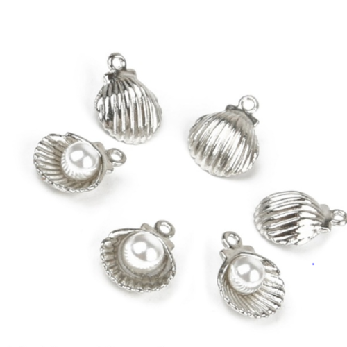 1 breloque coquillage - perle nacrée - métal argenté