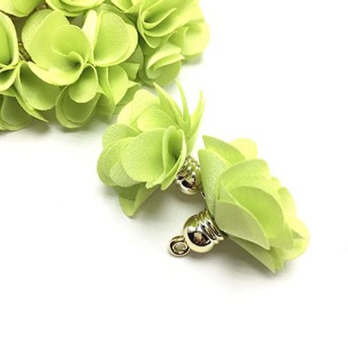 1 pendentif pompon fleurs - vert anis - l424