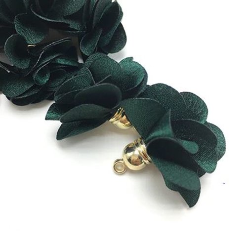 1 pendentif pompon fleurs - vert foncé - l426