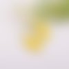 1 pendentif - sequin goutte émaille jaune - laiton - r656