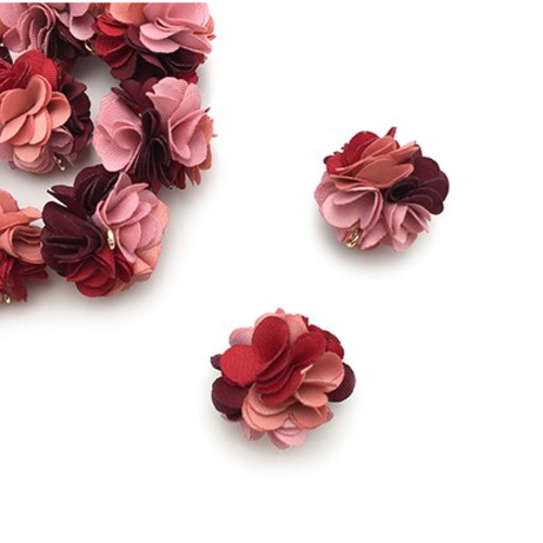 1 pendentif - breloque pompon fleurs - tons bordeaux - rose - r8403