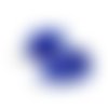1 grand pompon - breloque - pendentif fausse fourrure - bleu roi et blanc