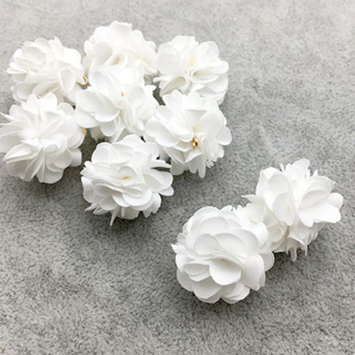 1 pendentif - breloque pompon fleurs - blanc - r8416