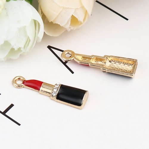 1 breloque pendentif rouge à lèvre - strass - emaillé noir - métal doré