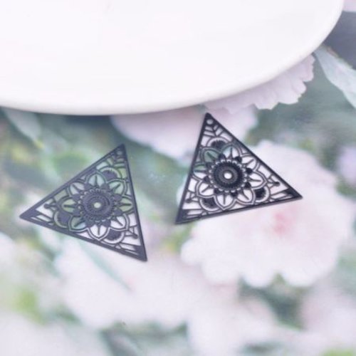 1 pendentif breloque - fleurs triangle - noir - filigrane - laser cut