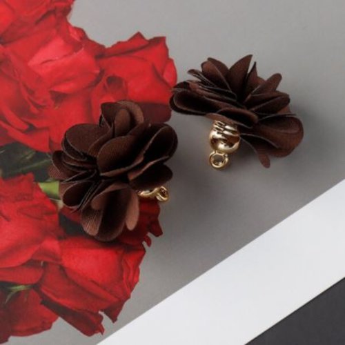 1 pendentif - breloque pompon fleurs - marron - l2121