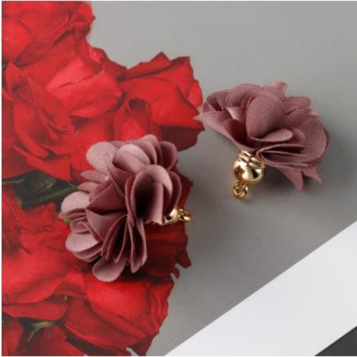 1 pendentif - breloque pompon fleurs - prune - l2119
