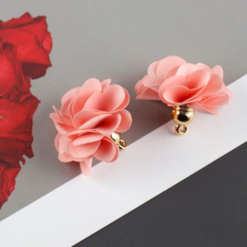 1 pendentif - breloque pompon fleurs - rose - l2106
