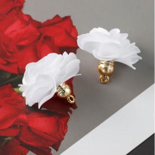 1 pendentif - breloque pompon fleurs - blanc - l2101