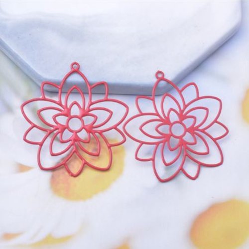 1 pendentif estampe - fleurs - filigrane - laser cut - rouge