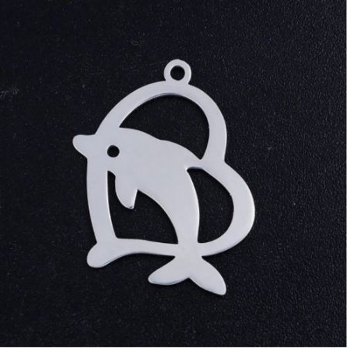 1 breloque pendentif - dauphin - coeur - argentée - acier inoxydable