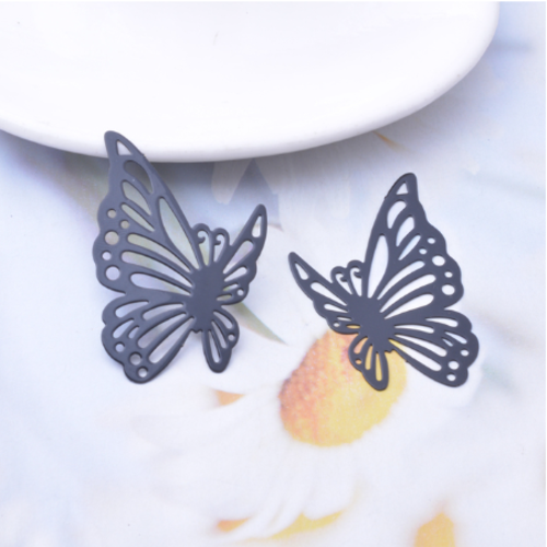 1 pendentif estampe - papillon - filigrane - laser cut - noir